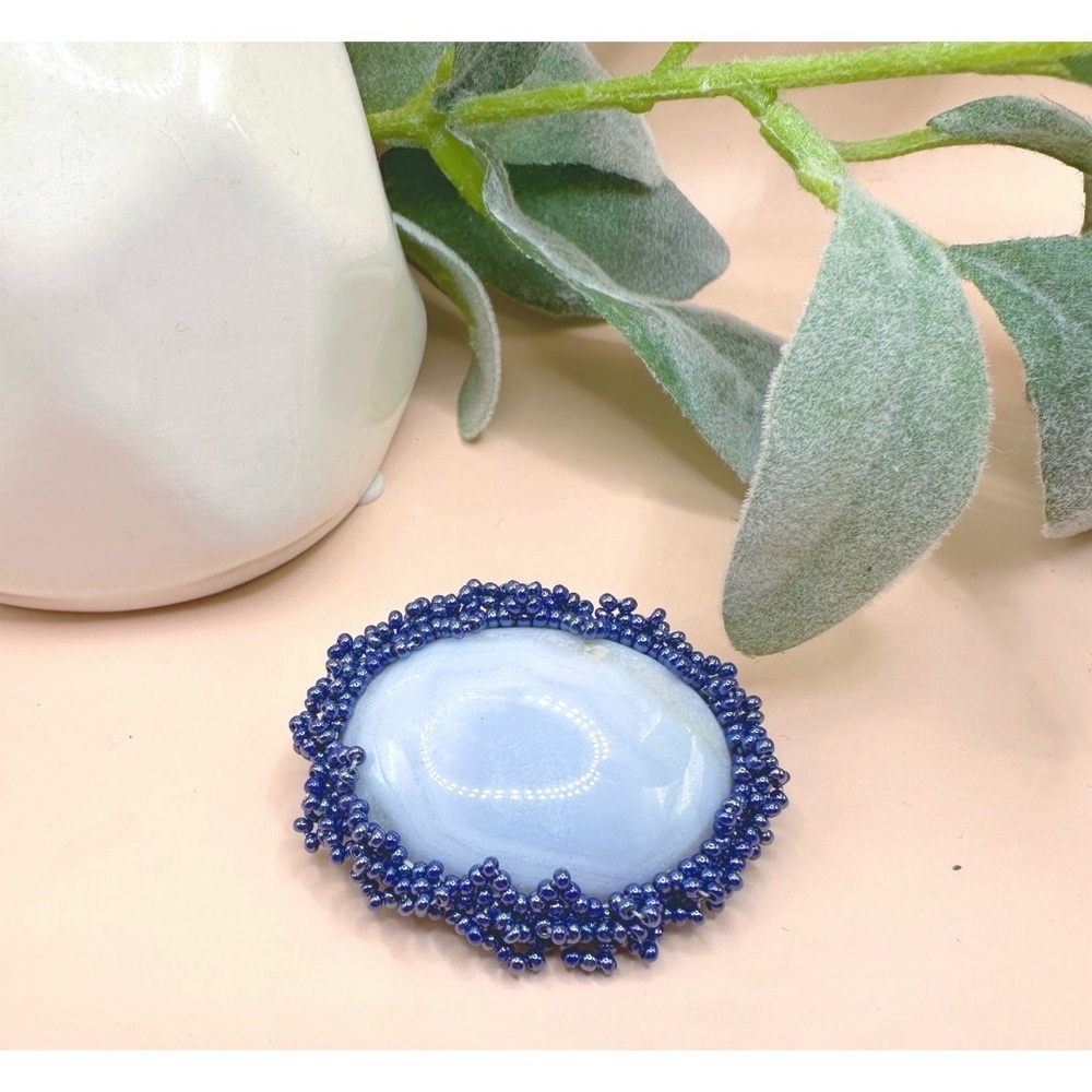 Vintage handcrafted seed beaded brooch